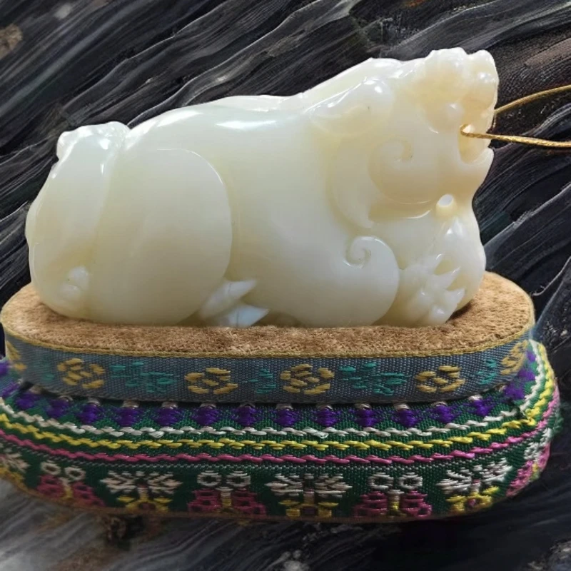 《闪购商品》精美和田玉貔貅