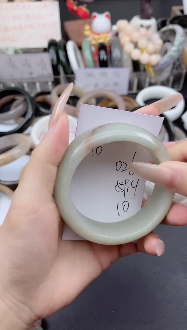 未镶嵌手镯石英质玉026