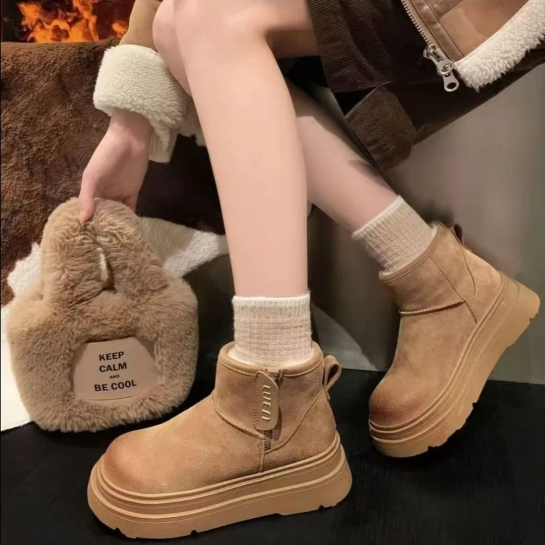 2025新款短靴加绒冬季加厚保暖厚底防滑雪地靴女面包棉鞋时尚靴子