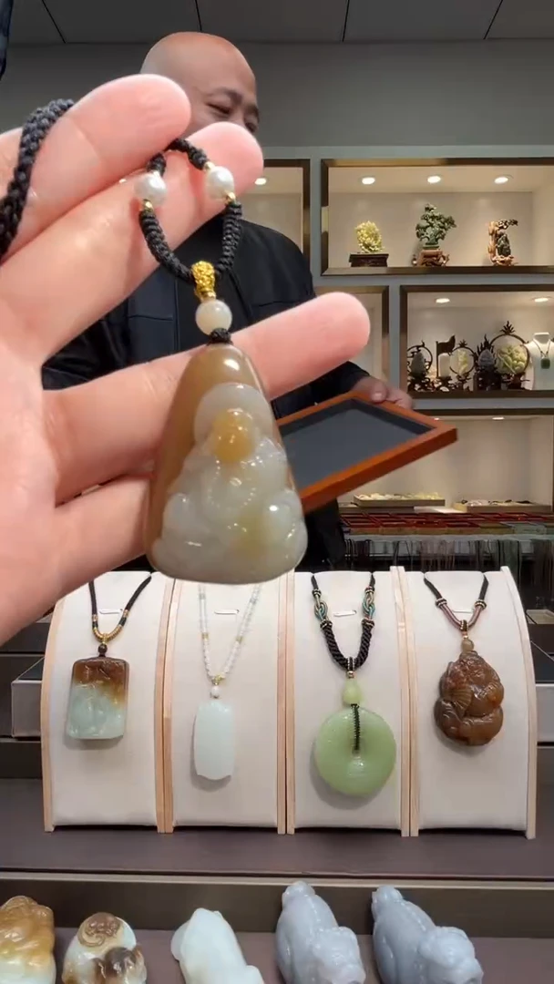 颈饰未镶嵌和田玉苏