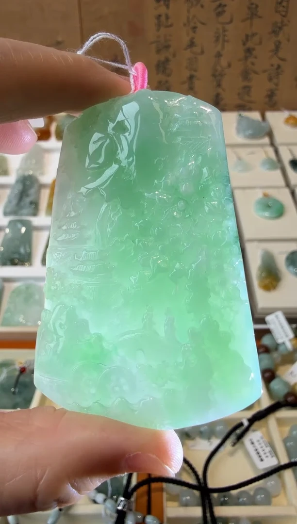 翡翠挂件未镶嵌A货翡翠多样性孤品