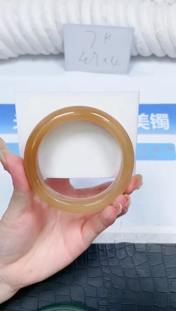 石英质玉手镯未镶嵌35-60.5