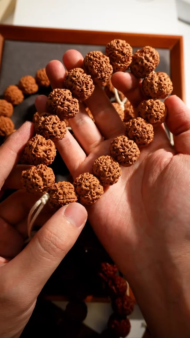 【闪购商品】金刚菩提手串蜂窝梅花22