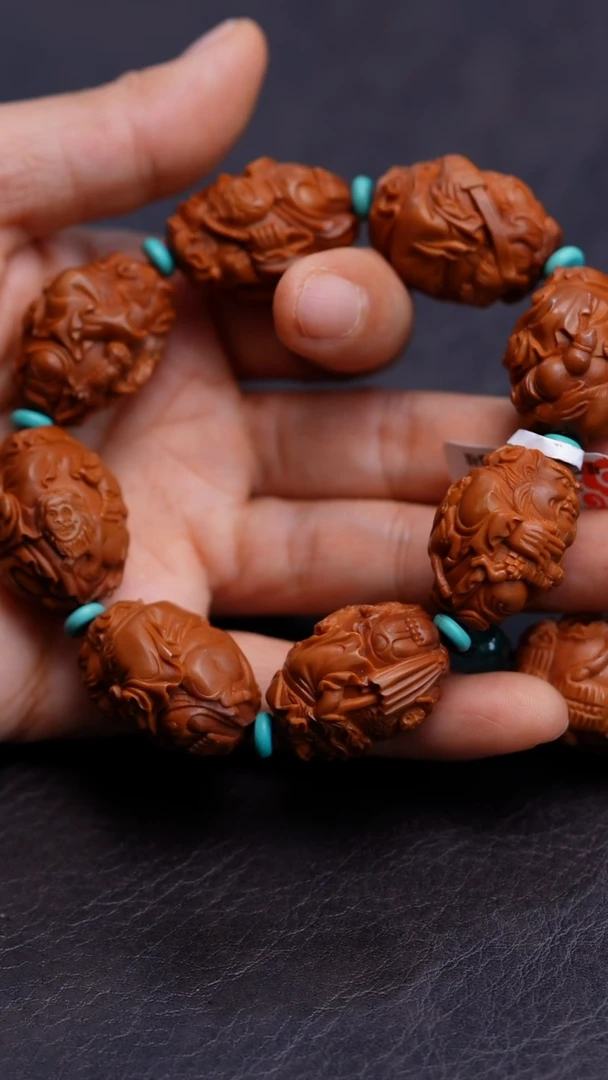 吊坠橄榄核骑兽钟馗