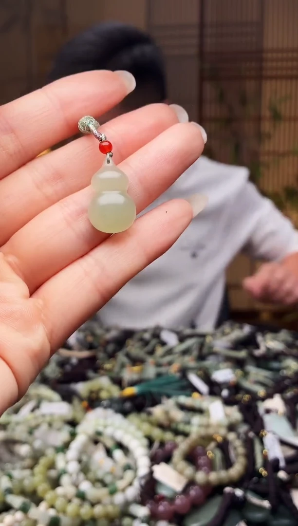 颈饰未镶嵌和田玉多样性发货，拍一发一