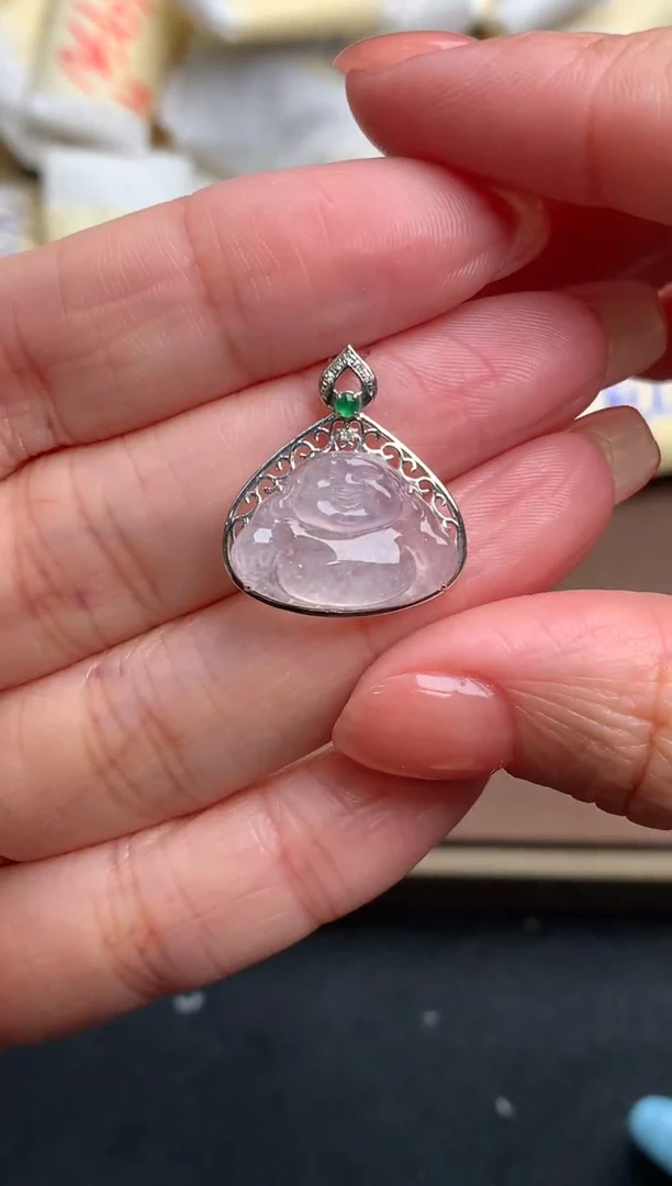 18K金镶嵌挂件翡翠一