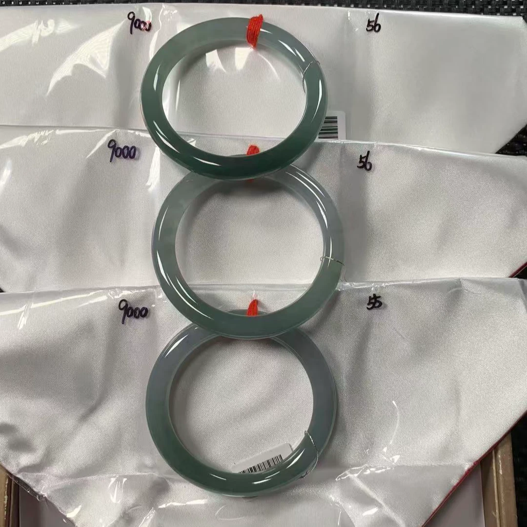翡翠A货手镯1多样性发货，发一件