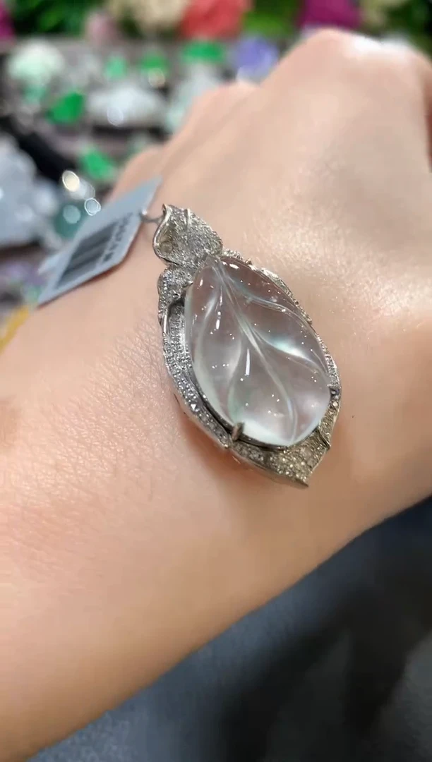 吊坠(不含链)18K金镶嵌翡翠c25