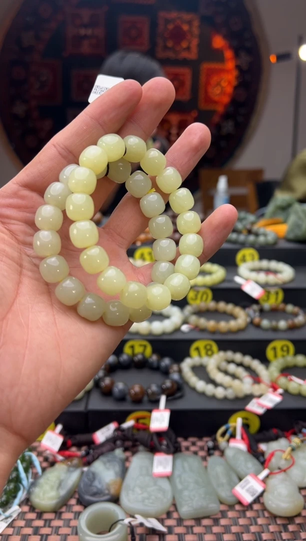 未镶嵌手串和田玉黄口老型珠手串卡11*12多样性发其一
