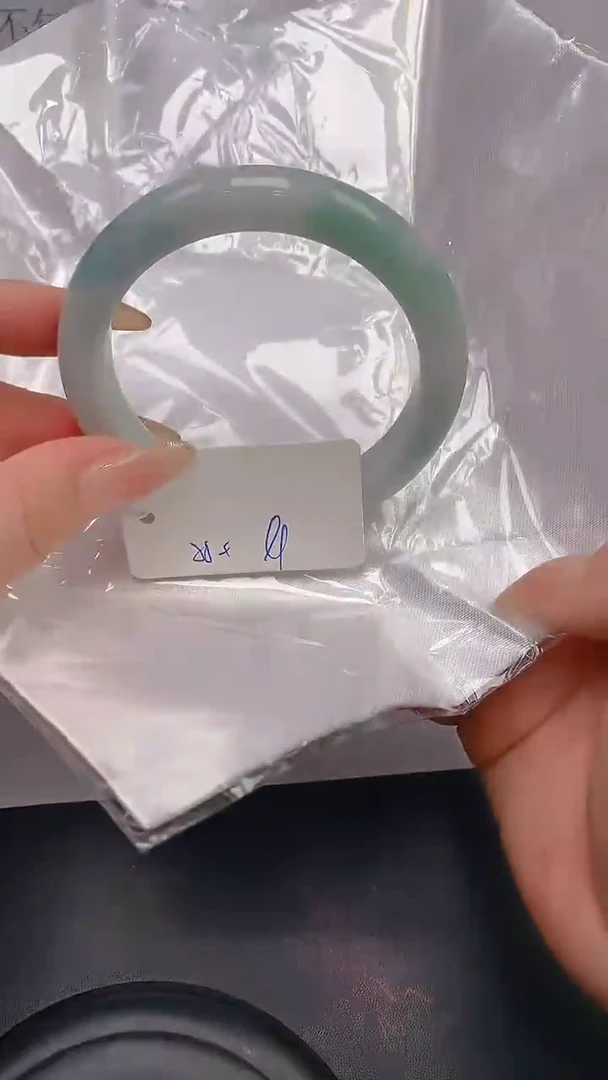 未镶嵌手镯翡翠106