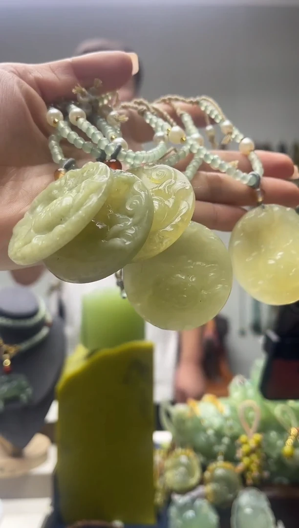 未镶嵌岫玉颈饰多样性发货拍一发一