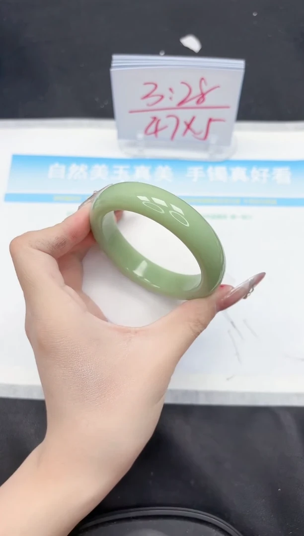 【闪购商品】石英质玉手镯未镶嵌394-55.4