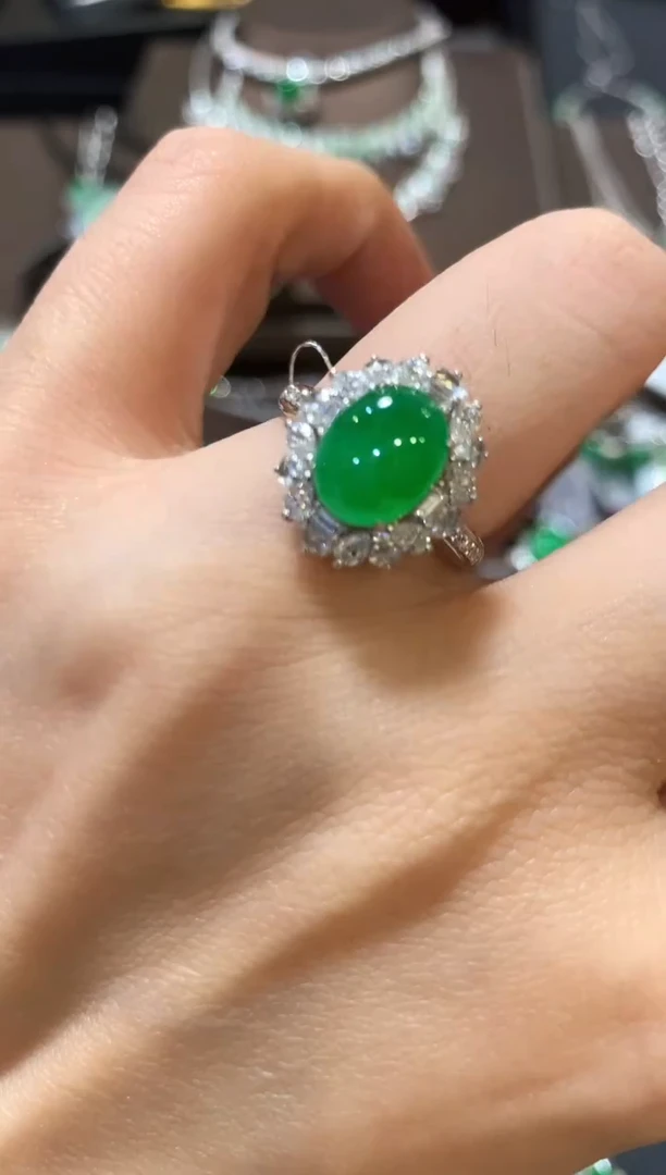 18K金镶嵌戒指翡翠n70