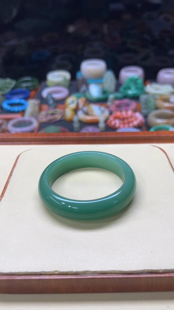 未镶嵌手镯石英质玉一****³192