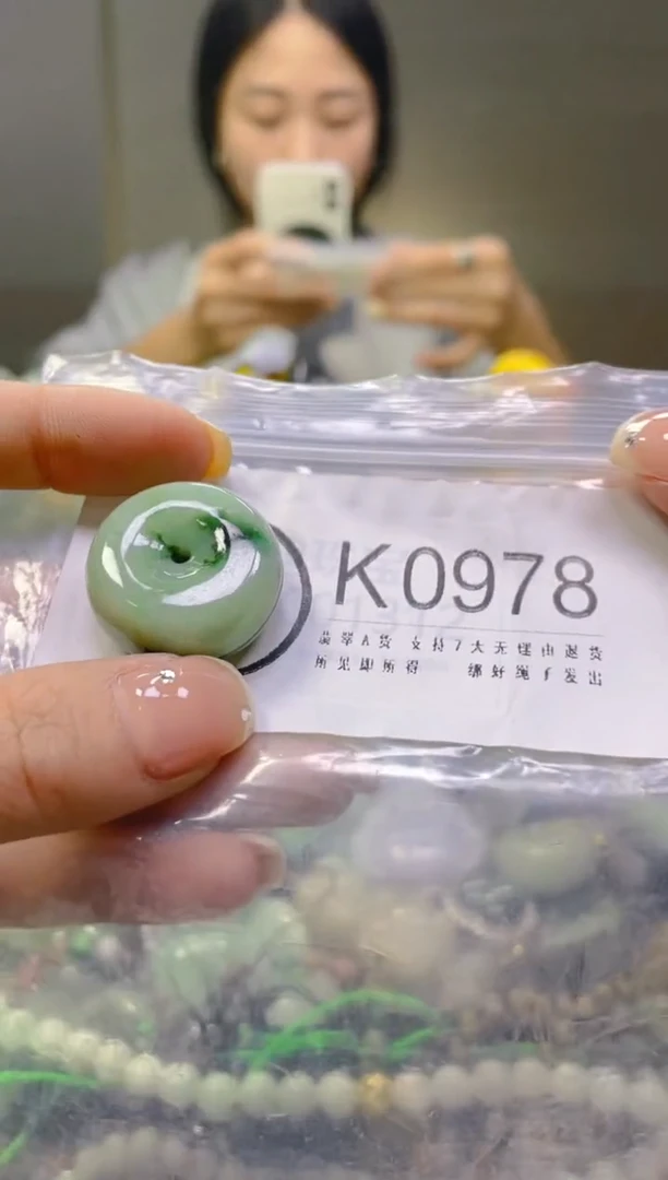 翡翠未镶嵌颈饰/K/翡翠A货一图一物