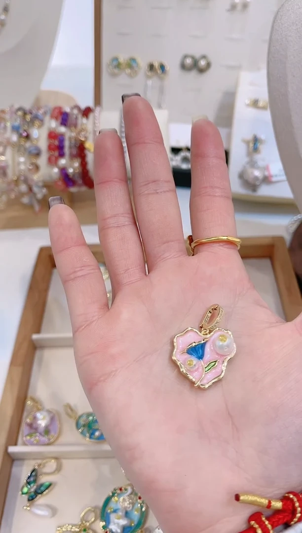 【闪购商品】淡水珍珠颈饰合金吊坠