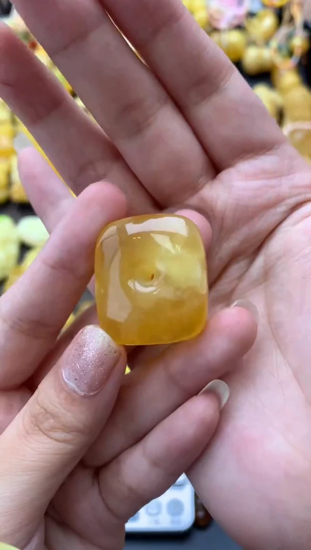 未镶嵌琥珀珠宝奇石080琥珀蜜蜡微瑕品
