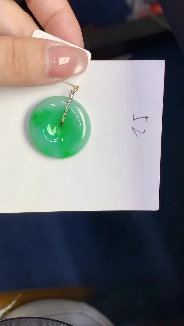 翡翠18K金镶嵌颈饰000000000000