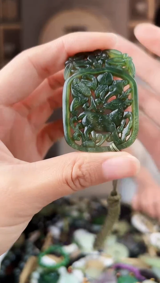 颈饰未镶嵌和田玉拍一发一，多样性发货