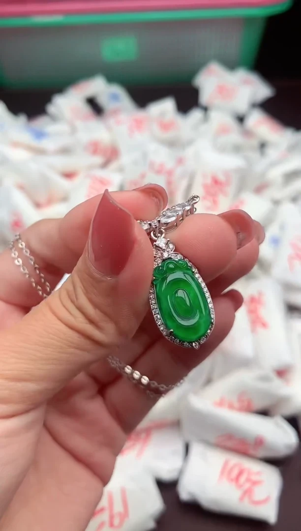 【闪购商品】翡翠挂件银S925镶嵌一