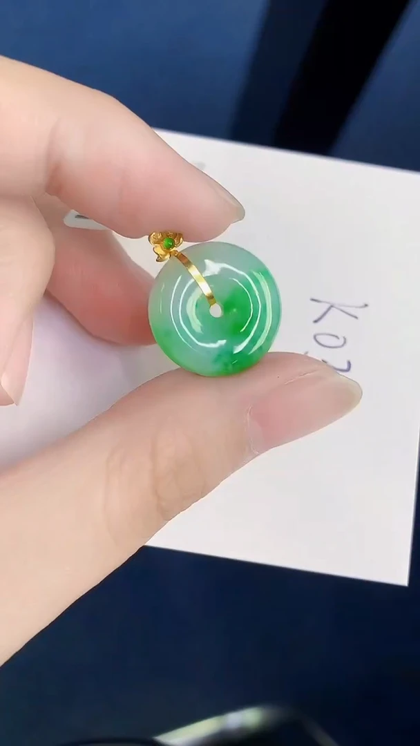 颈饰18K金镶嵌翡翠天然翡翠缅甸A货