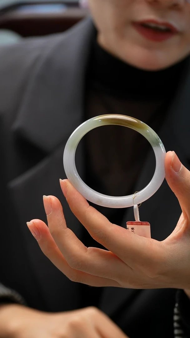 未镶嵌手镯（贵妃镯）翡翠30号