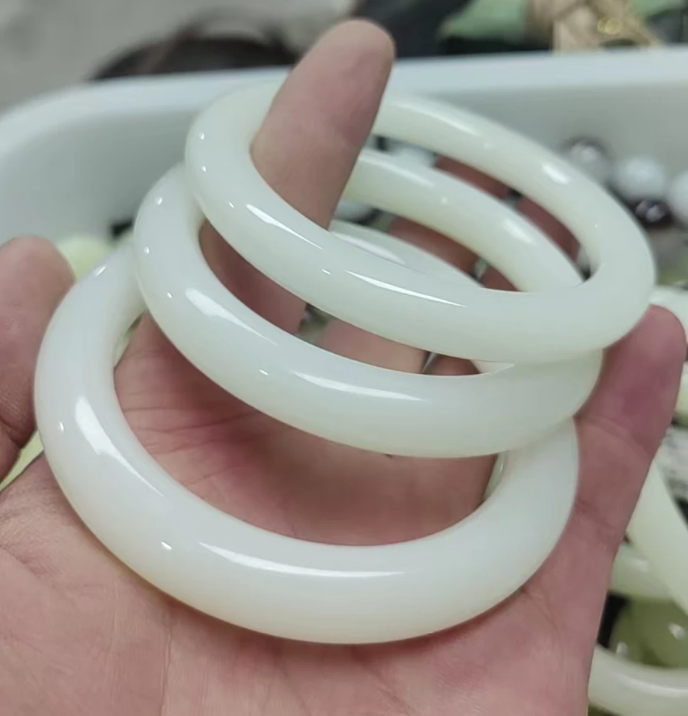 胖圆条手镯 摆件