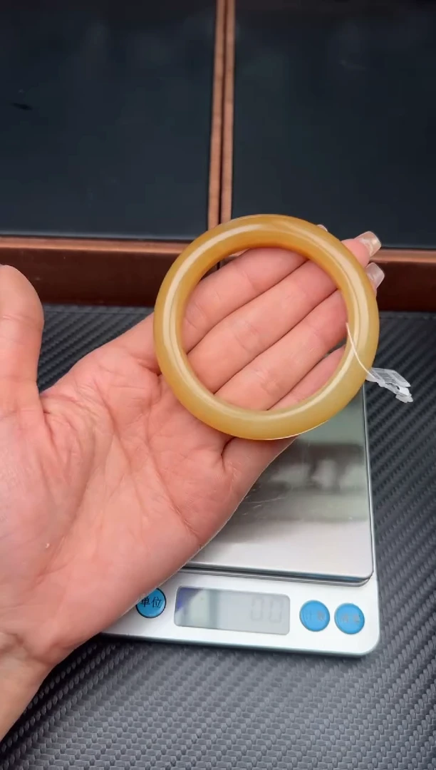 未镶嵌手镯和田玉且末金山微色差54mj