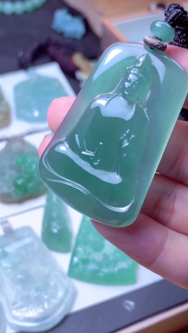 颈饰未镶嵌翡翠天然A货翡翠