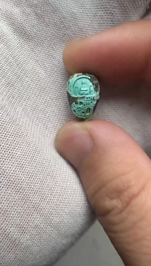 未镶嵌绿松石无相佛三通左右10.7前后11.5高15.4