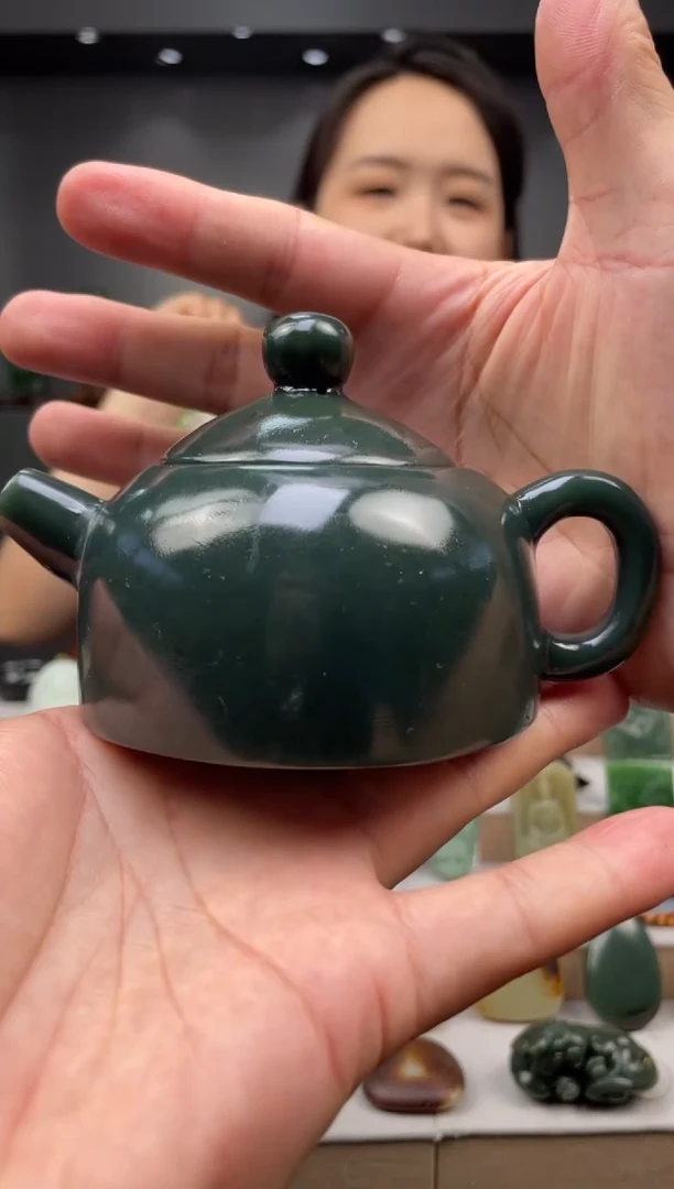 未镶嵌和田玉摆件茶壶