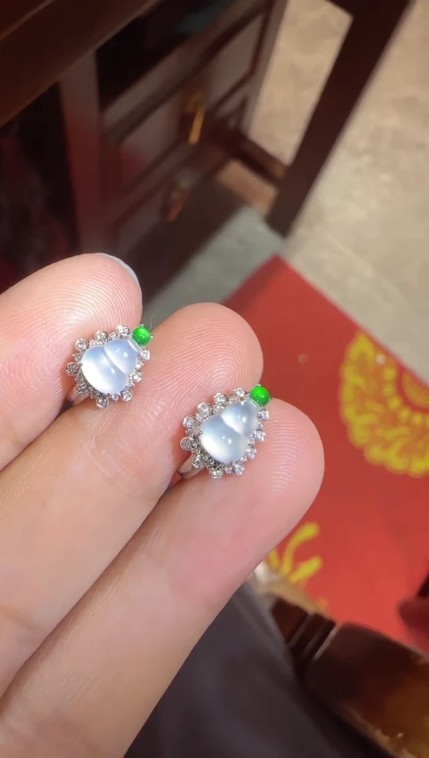 【闪购商品】翡翠耳饰18K金镶嵌葫芦