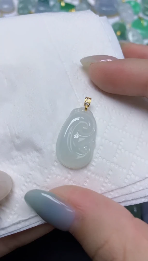 翡翠18K金镶嵌颈饰天然缅甸翡翠A货