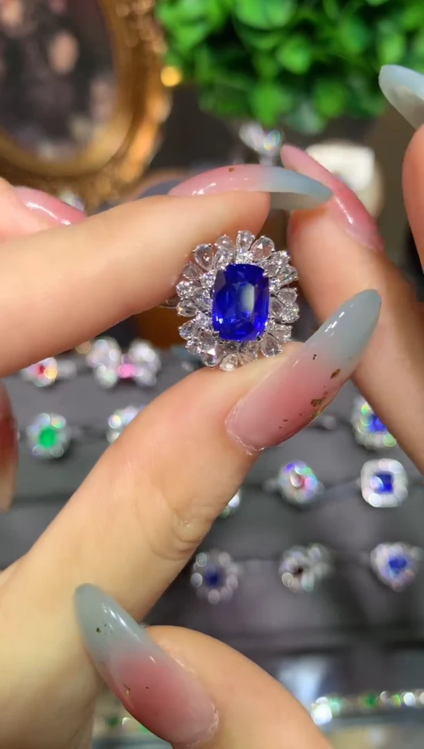 蓝宝石戒指18K金镶嵌2.63CT