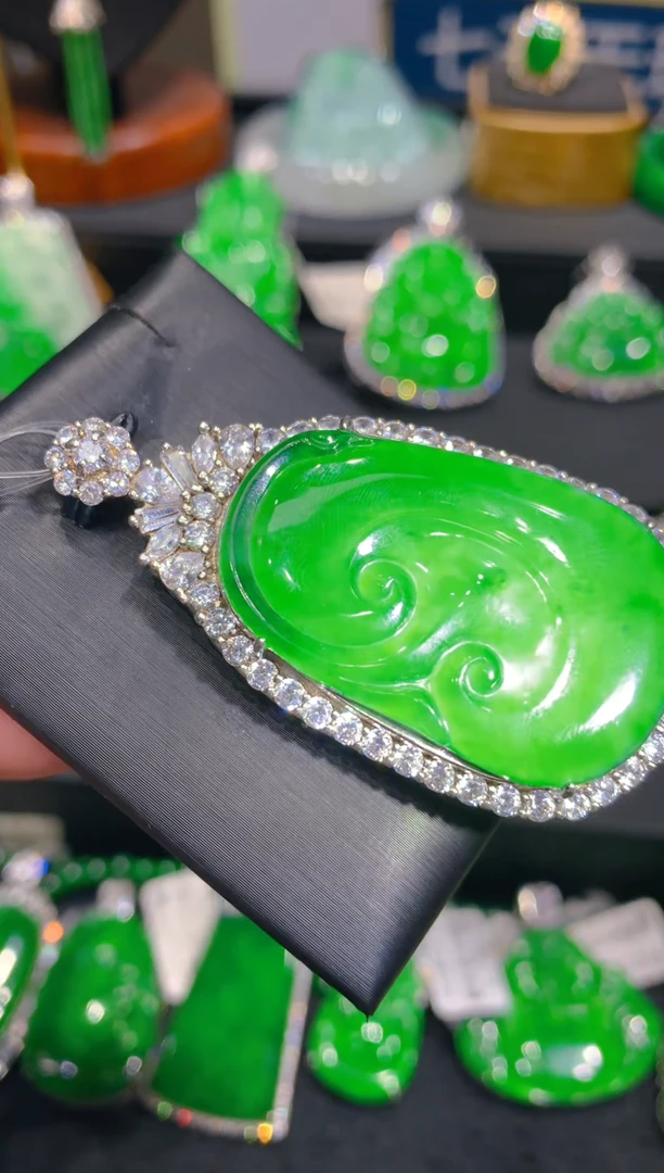 【闪购商品】翡翠颈饰银S925镶嵌16一季