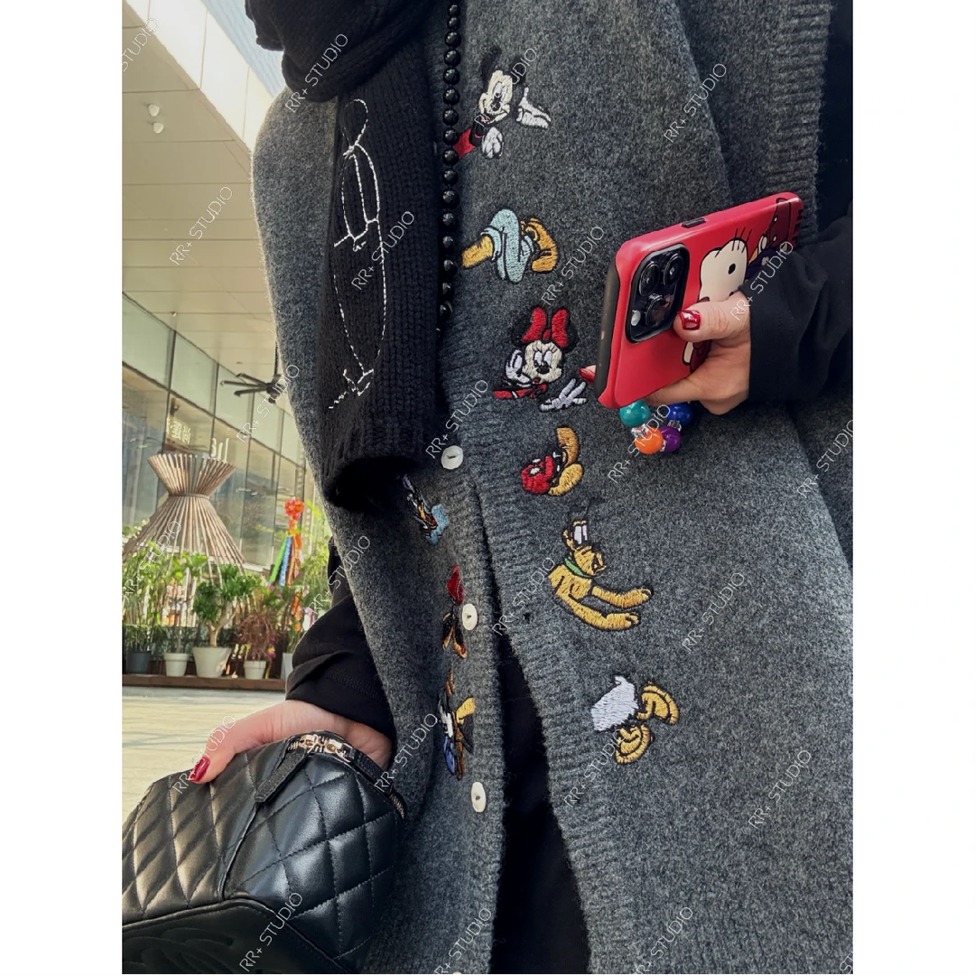 22208韩版可爱卡通刺绣针织马夹女秋冬单排扣减龄无袖开衫