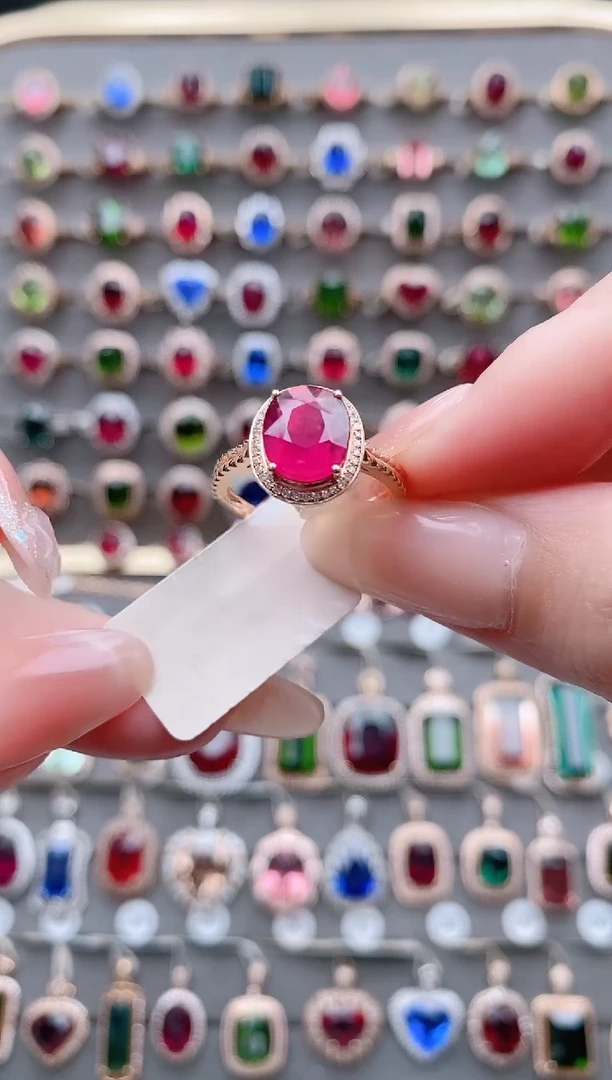 18K金镶嵌戒指碧玺2.74克拉