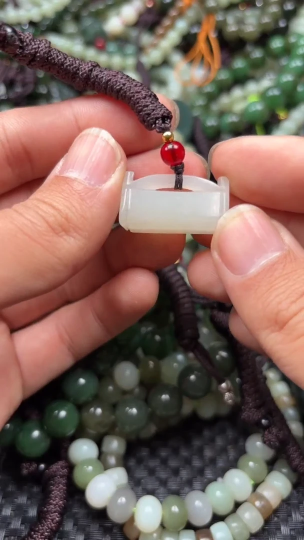 【闪购商品】和田玉颈饰未镶嵌.