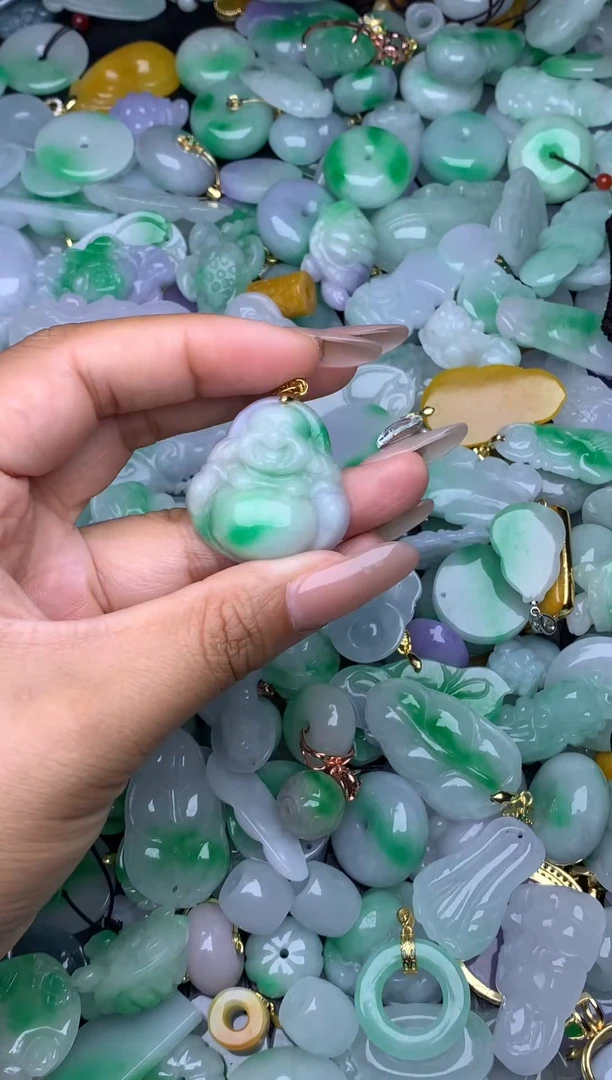 翡翠未镶嵌颈饰天然缅甸翡翠吊坠