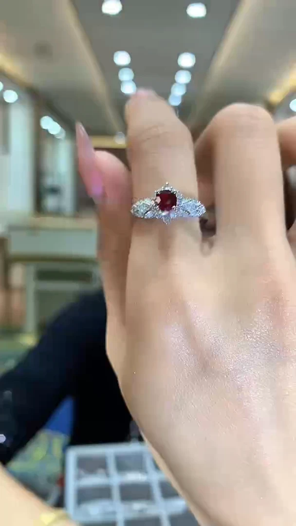 【闪购商品】红宝石戒指18K金镶嵌72分红宝石戒指
