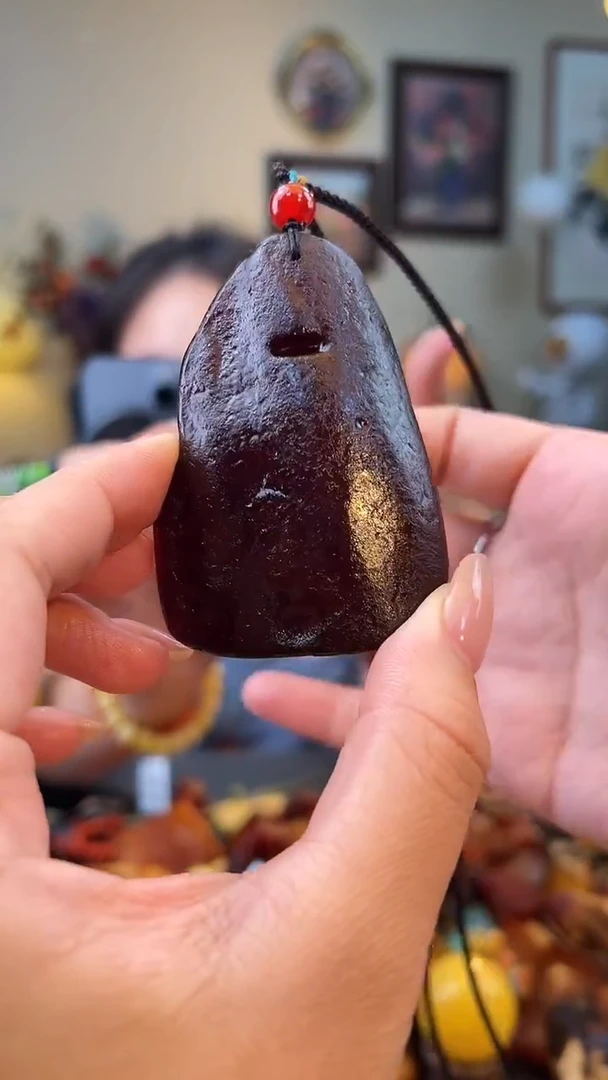 琥珀颈饰未镶嵌吊坠