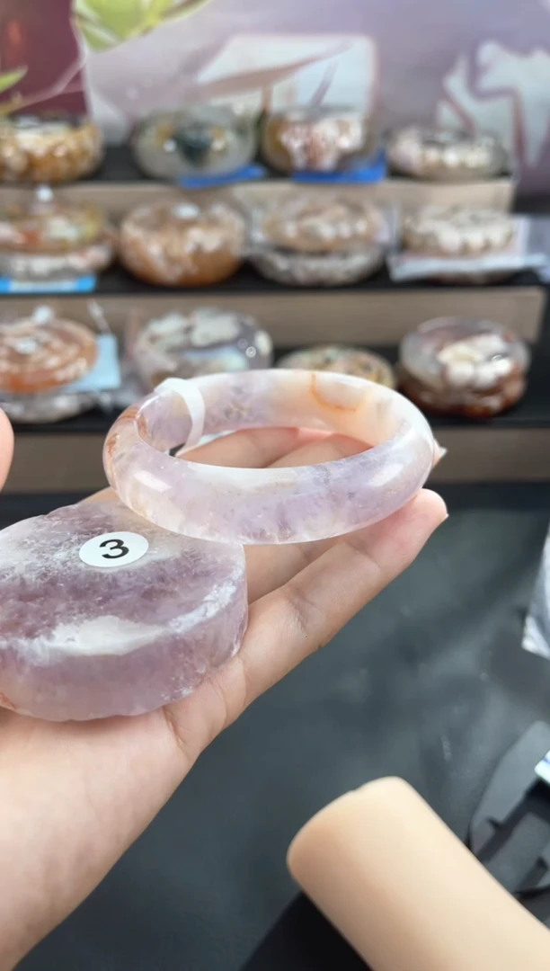 未镶嵌手镯石英质玉56