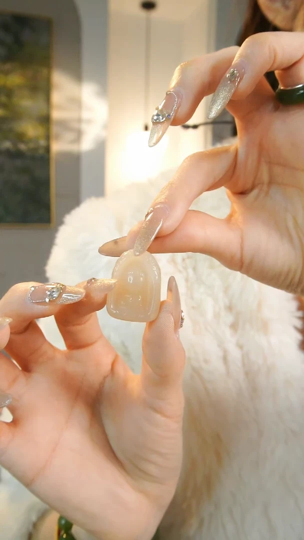 【闪购商品】和田玉颈饰未镶嵌藕粉万佛洞