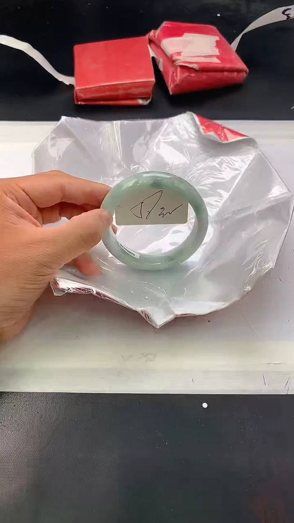 翡翠手镯未镶嵌228