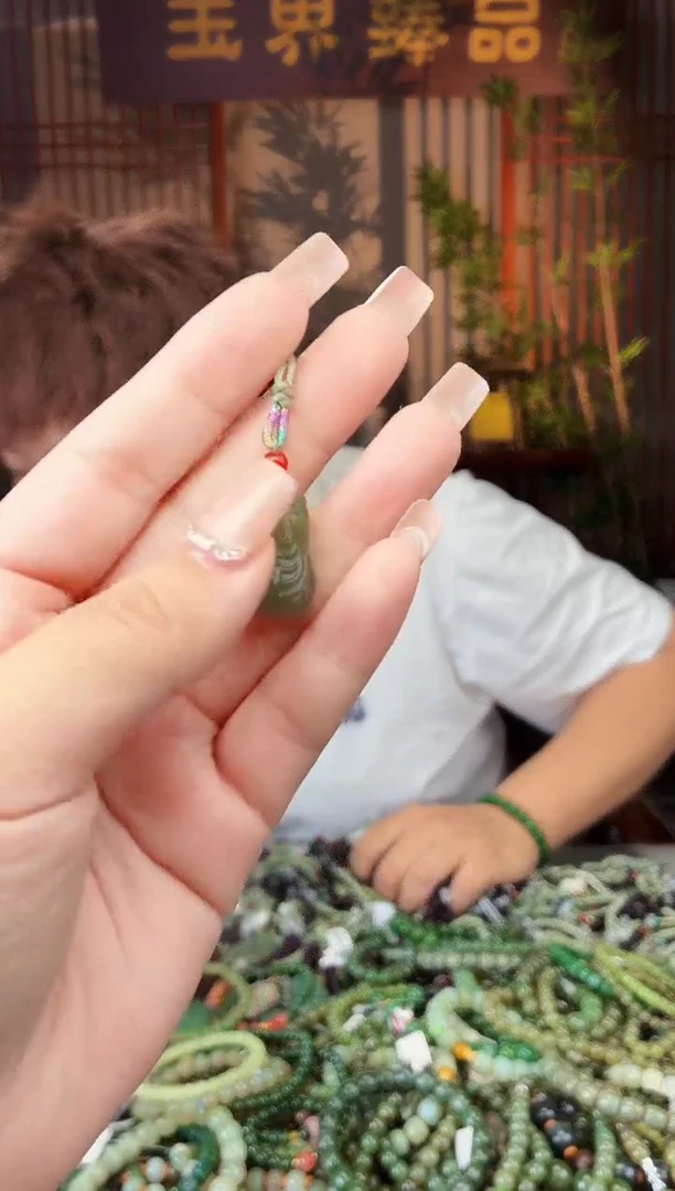 和田玉未镶嵌颈饰拍一发一