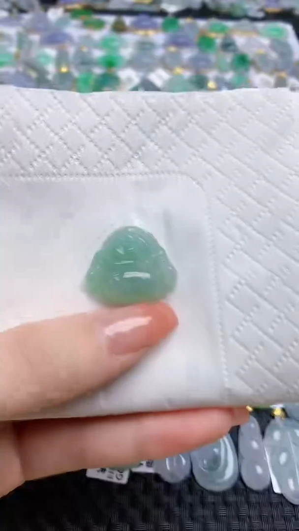 【闪购商品】翡翠颈饰未镶嵌天然翡翠A货