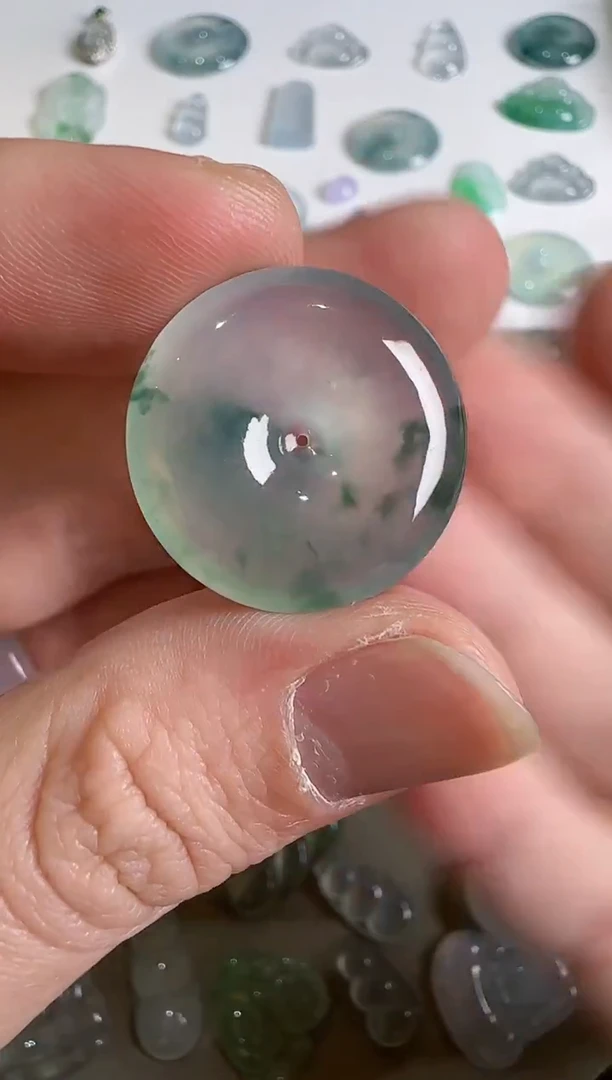 吊坠(不含链)未镶嵌翡翠.