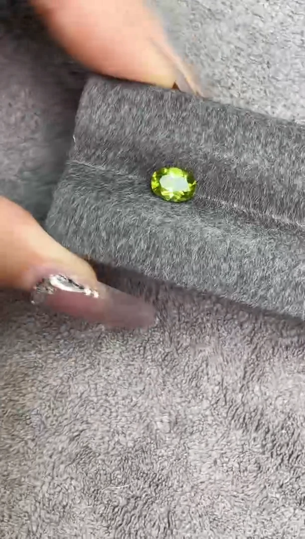 【闪购商品】橄榄石笔搁未镶嵌一颗