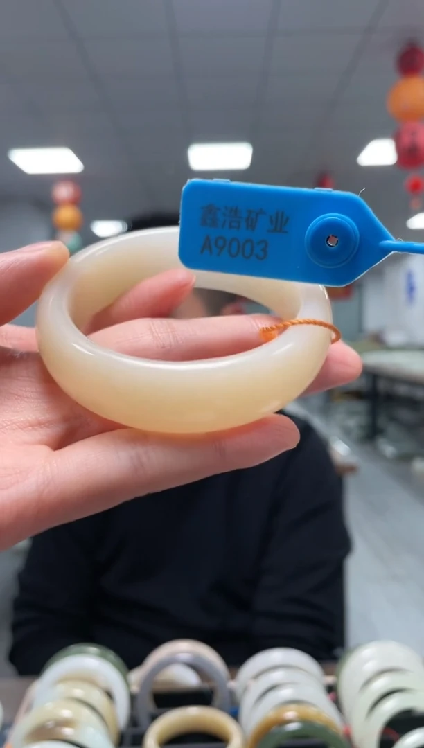 未镶嵌手镯和田玉圈56  A9003 高品且末糖手镯一条