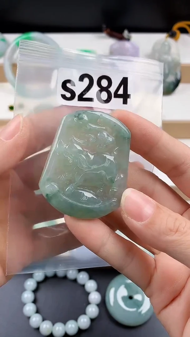 颈饰未镶嵌翡翠天然翡翠吊坠挂件